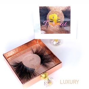 8 I Pursuit lashes